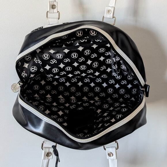 Lululemon - Black & White Polka Dot Top Handle Bag - Picture 4 of 7